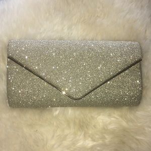 BRAND NEW SPARKLY GOLD CLUTCH